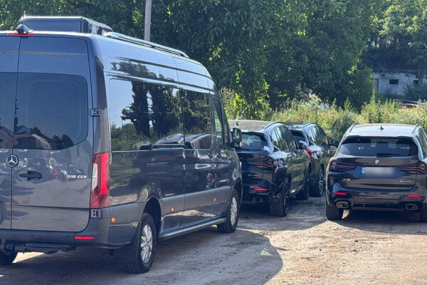 В Молдове по делу о контрабанде автомобилей на 3 млн леев задержаны трое